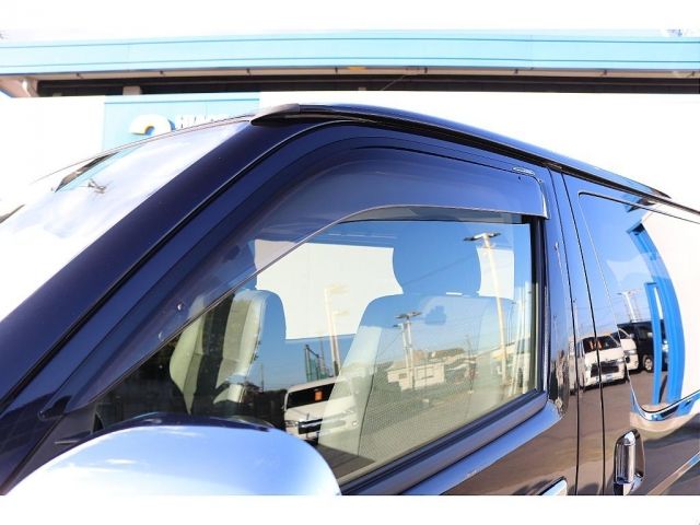 TOYOTA HIACE van 4WD 2018