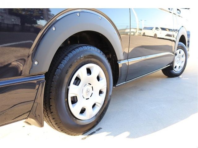 TOYOTA HIACE van 4WD 2018