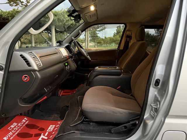 TOYOTA HIACE van 4WD 2014