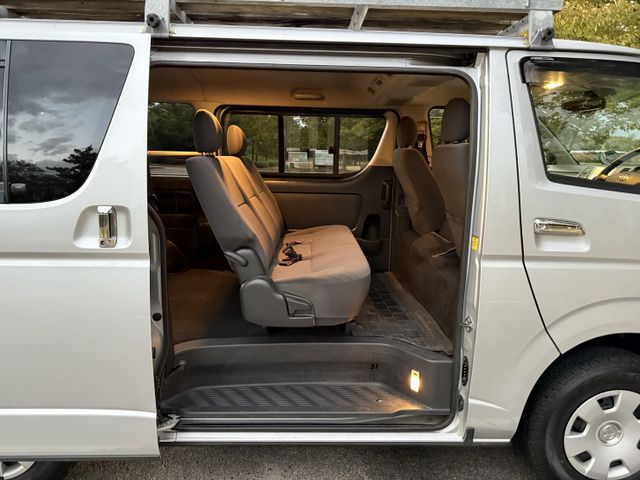 TOYOTA HIACE van 4WD 2014
