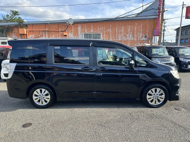 HONDA STEPWAGON SPADA 2009