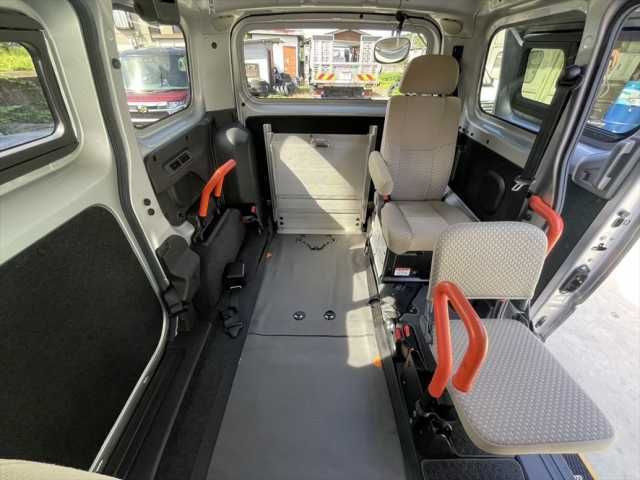 NISSAN NV200 VANETTE van 2018