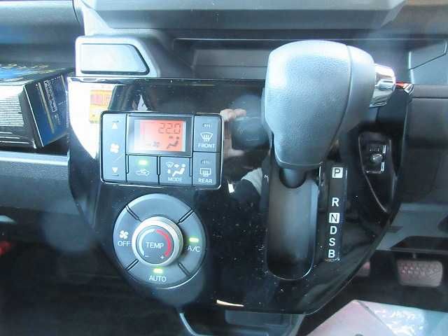 TOYOTA PIXIS MEGA 2020