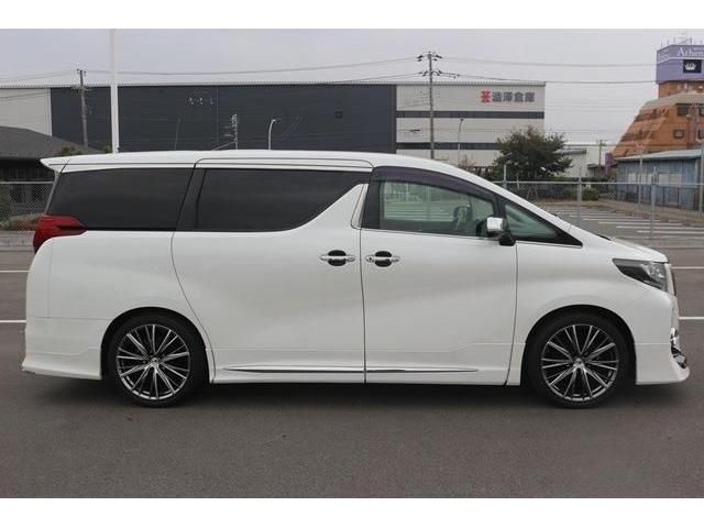 TOYOTA ALPHARD 2015