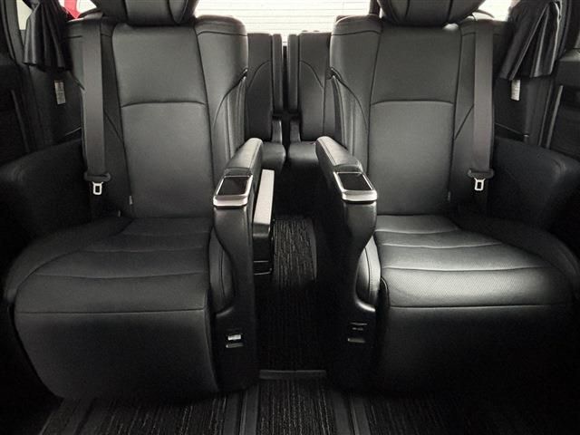 TOYOTA VELLFIRE  HYBRID 4WD 2018