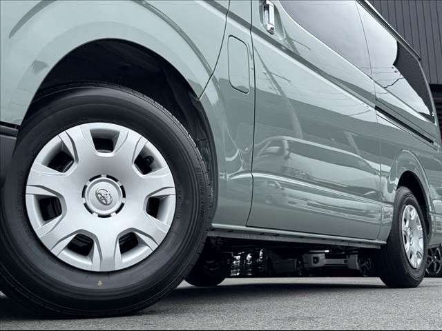 TOYOTA HIACE van 4WD 2025