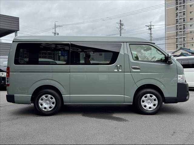 TOYOTA HIACE van 4WD 2025