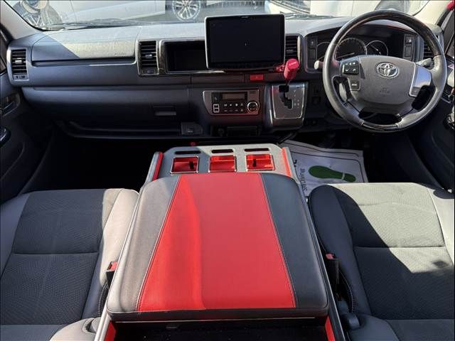 TOYOTA HIACE van 2WD 2018