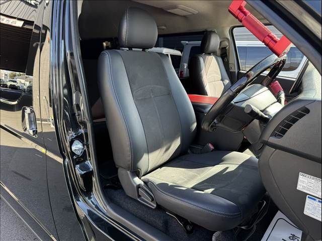 TOYOTA HIACE van 2WD 2018