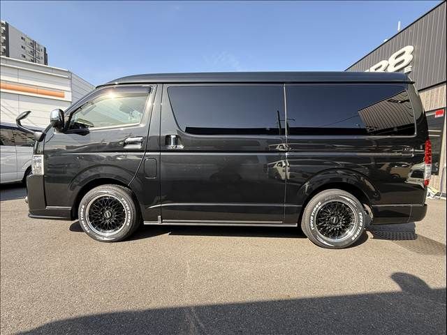 TOYOTA HIACE van 2WD 2018