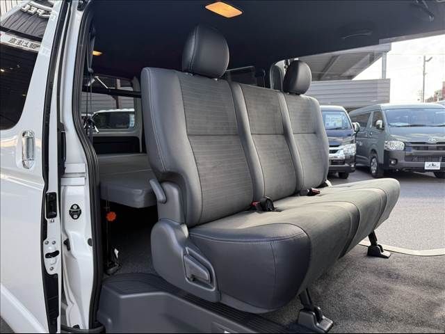 TOYOTA HIACE van 2WD 2025