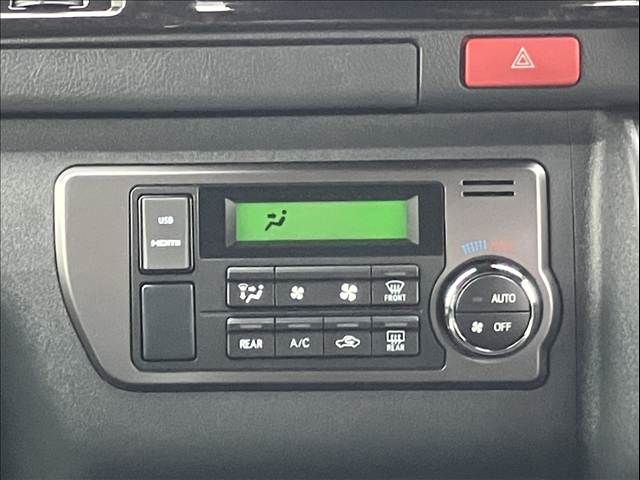 TOYOTA HIACE van 2WD 2025