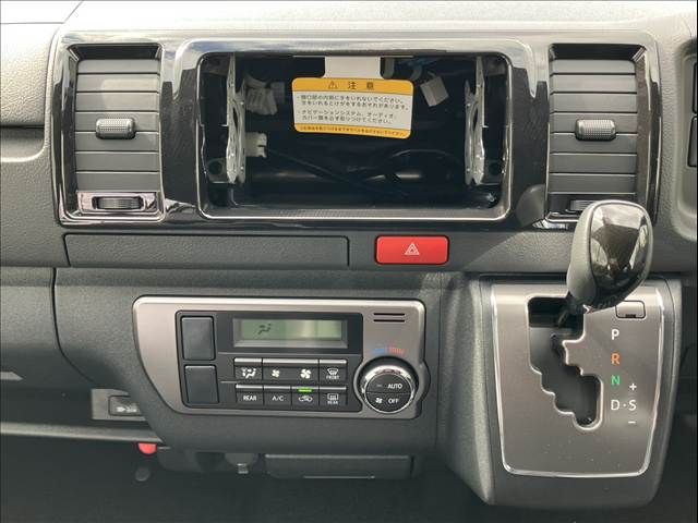 TOYOTA HIACE van 2WD 2025