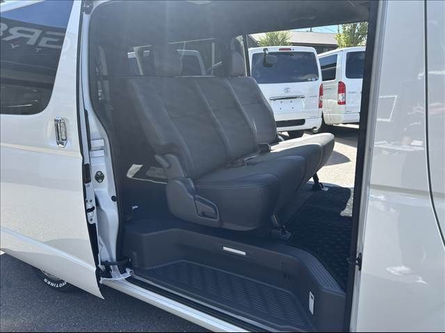 TOYOTA HIACE van 2WD 2025