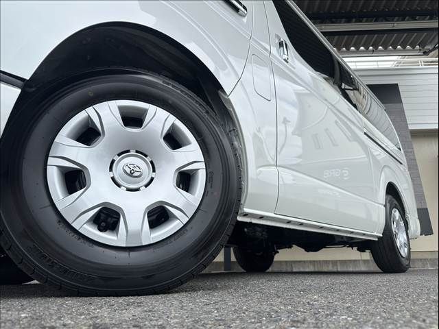 TOYOTA HIACE van 4WD 2025