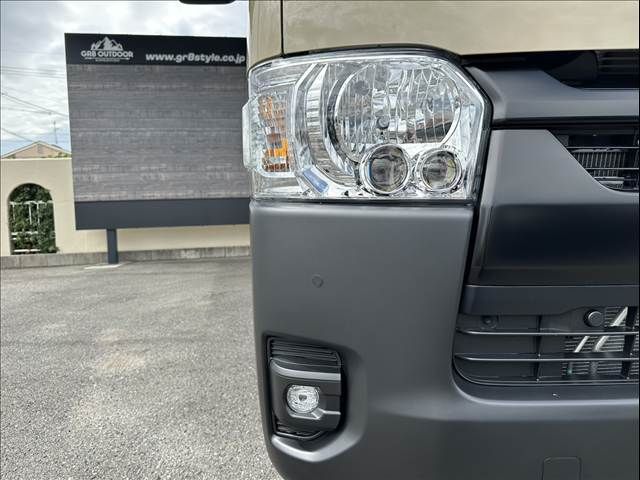 TOYOTA HIACE van 2WD 2025