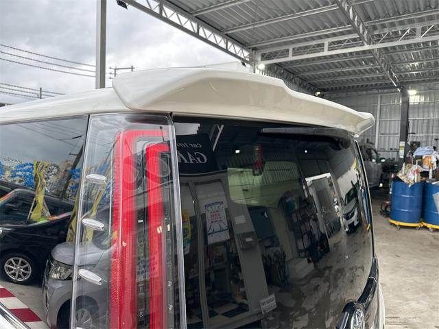 TOYOTA ESQUIRE HYBRID 2018