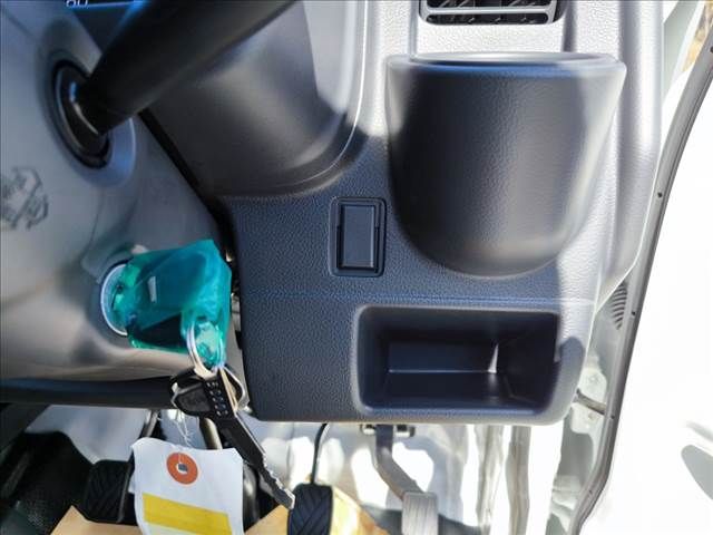 NISSAN CLIPPER truck 4WD 2025