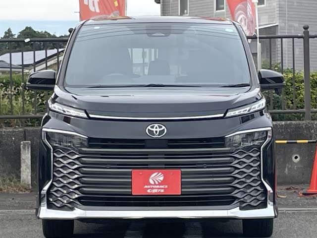 TOYOTA VOXY 2023
