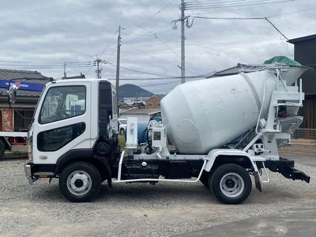 MITSUBISHI FUSOU FIGHTER 2005