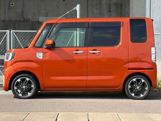 DAIHATSU WAKE 2015