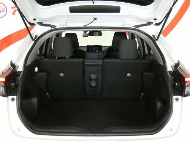 TOYOTA YARIS CROSS 2025