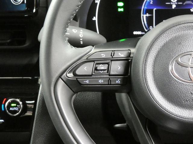 TOYOTA YARIS CROSS 2025