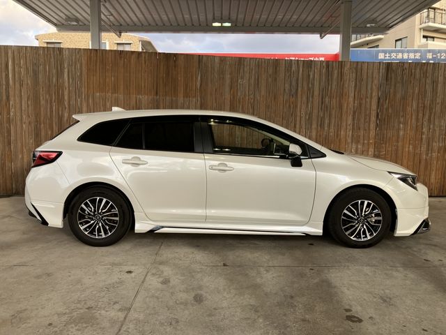 TOYOTA COROLLA TOURING HYBRID 2023