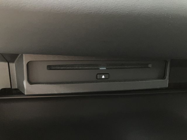 TOYOTA VOXY HYBRID 2022