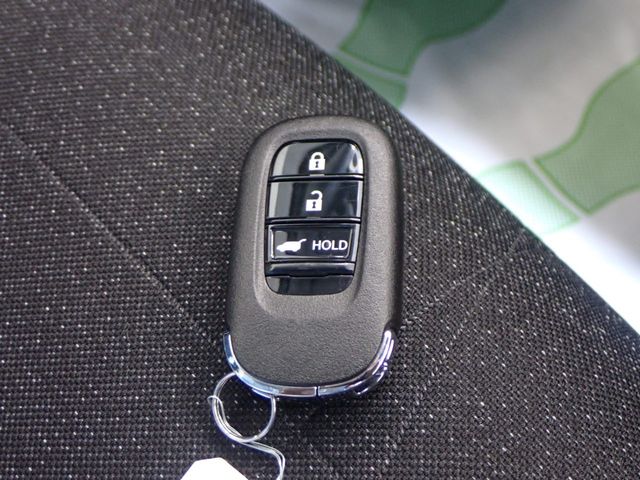 HONDA VEZEL e:HEV 2025