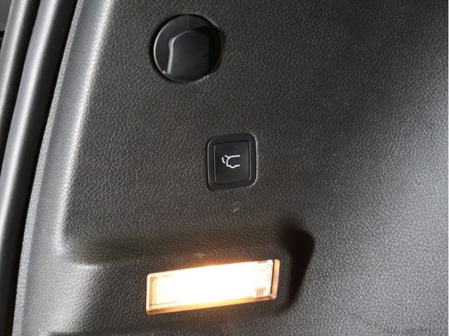 JEEP JEEP COMMANDER 2024