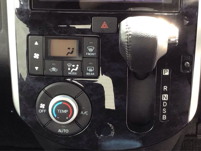 DAIHATSU TANTO CUSTOM 2019