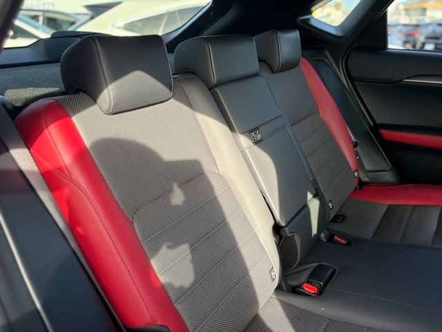 TOYOTA LEXUS NX300 2019