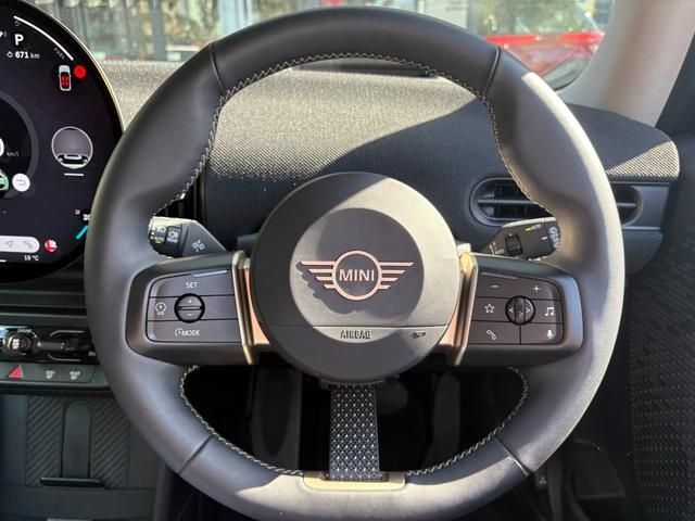 BMW MINI COOPER 2024