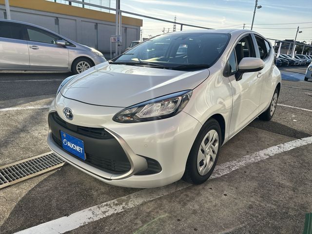 TOYOTA AQUA 2022