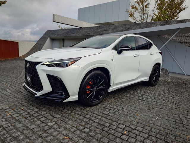 TOYOTA LEXUS NX350h 2023