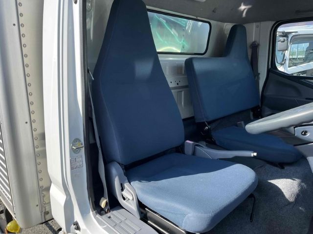 MITSUBISHI CANTER 2013