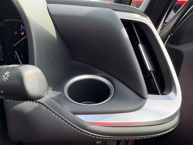 TOYOTA NOAH HYBRID 2024