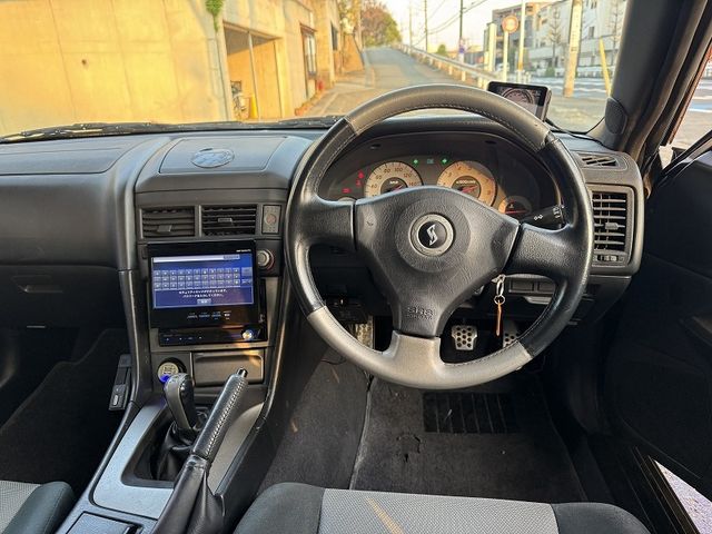 NISSAN SKYLINE coupe 2000