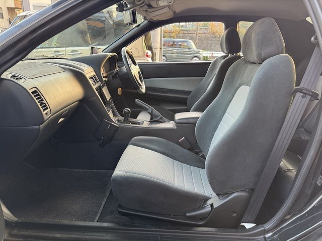 NISSAN SKYLINE coupe 2000