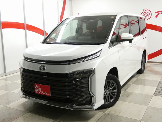 TOYOTA VOXY 4WD 2022