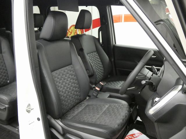 TOYOTA VOXY 4WD 2022