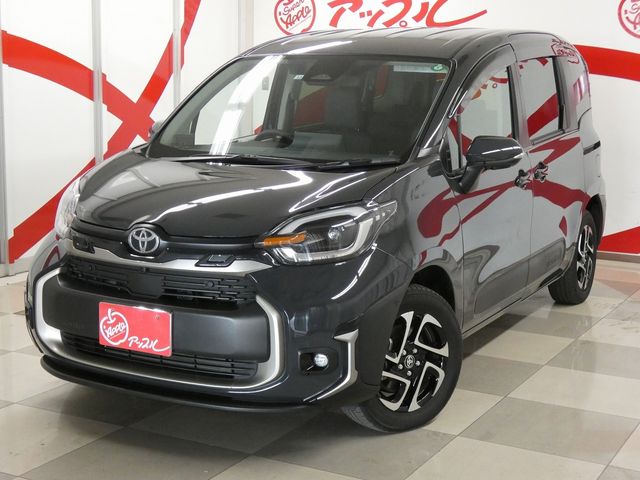 TOYOTA SIENTA HYBRID 2022