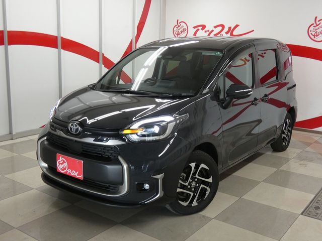 TOYOTA SIENTA HYBRID 2022
