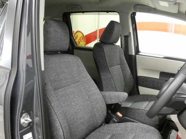 TOYOTA SIENTA HYBRID 2022