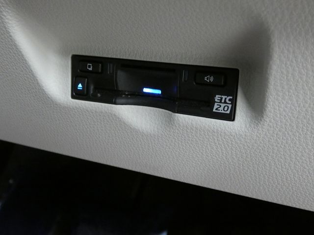 TOYOTA SIENTA HYBRID 2022