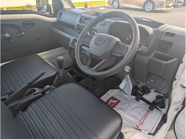 DAIHATSU HIJET truck 4WD 2025