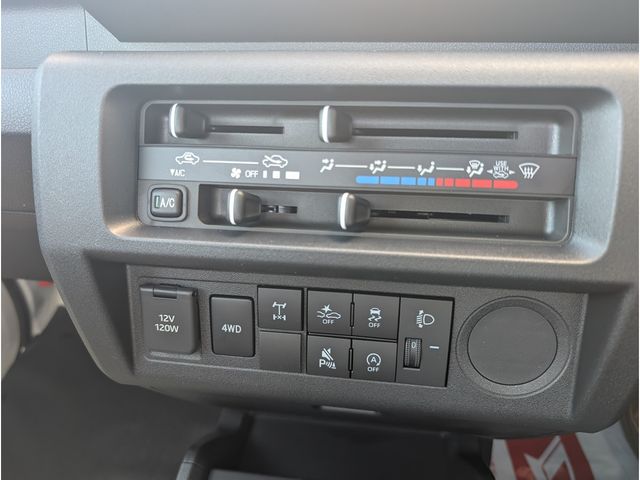 DAIHATSU HIJET truck 4WD 2025