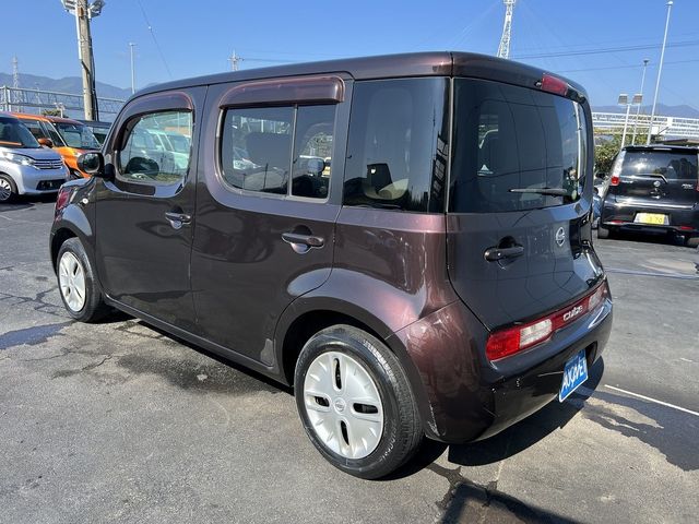 NISSAN CUBE 2010