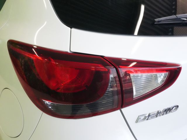 MAZDA DEMIO 2016